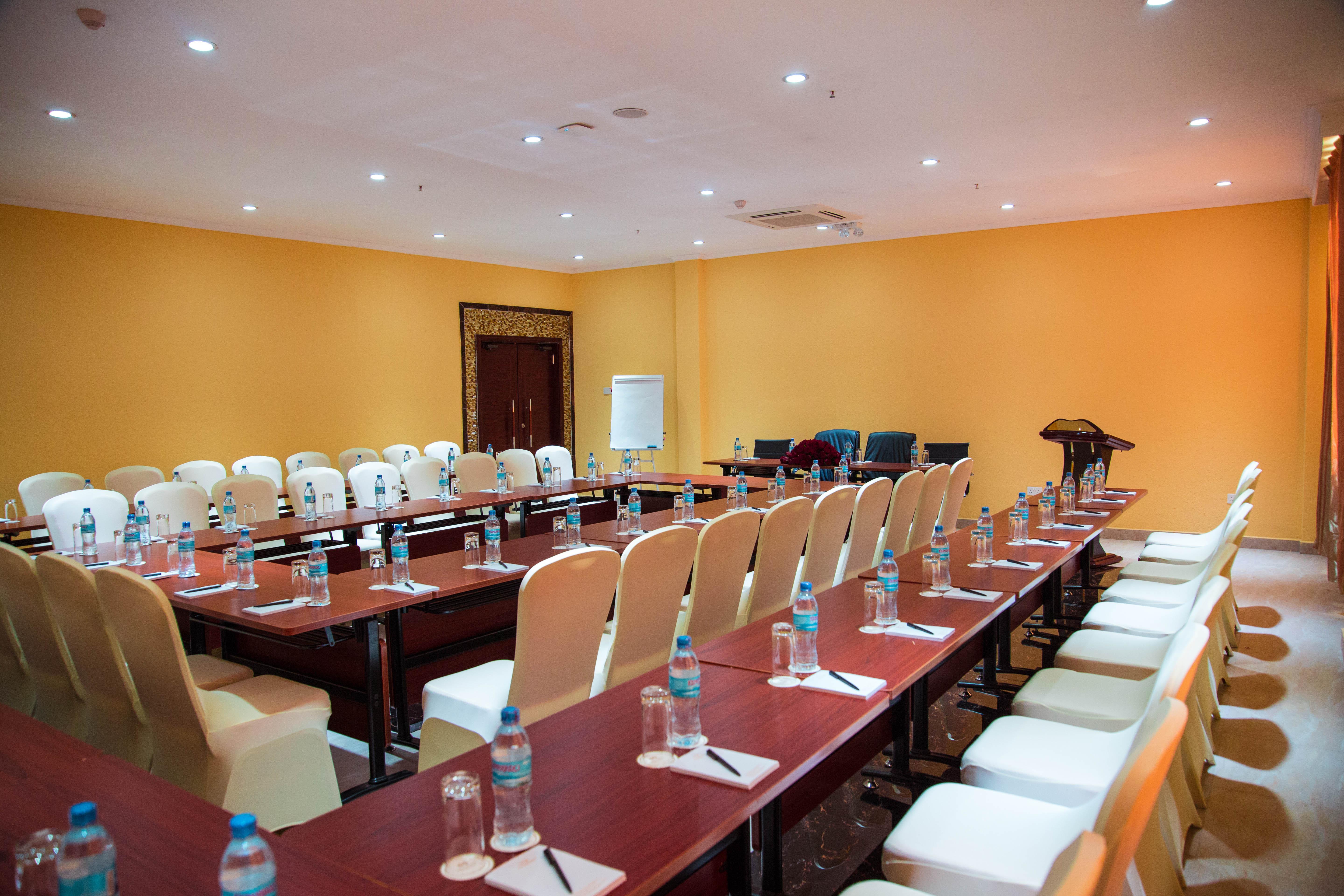 Tiffany Diamond Hotels Ltd - Makunganya Dar-es-Salaam Eksteriør bilde