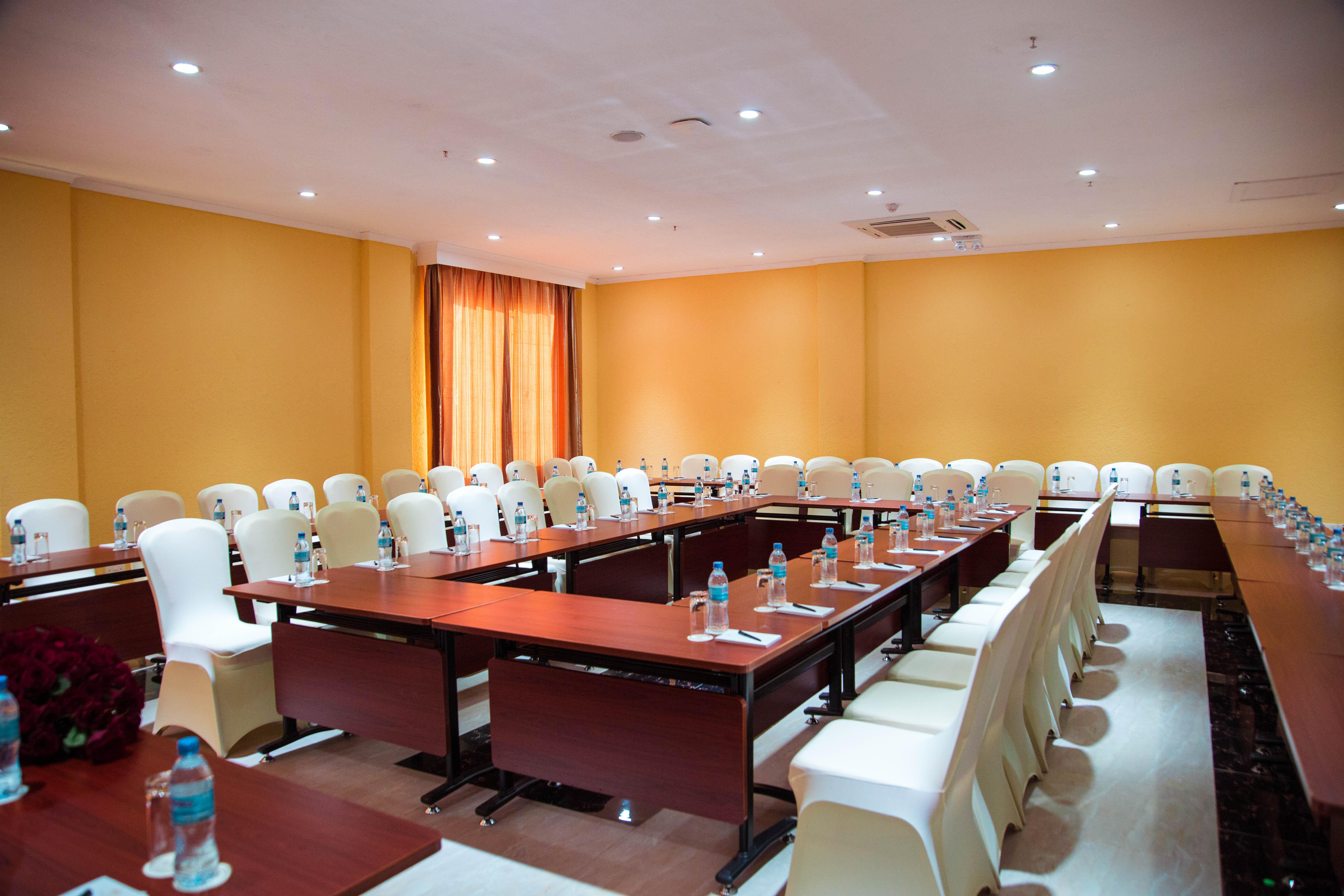 Tiffany Diamond Hotels Ltd - Makunganya Dar-es-Salaam Eksteriør bilde