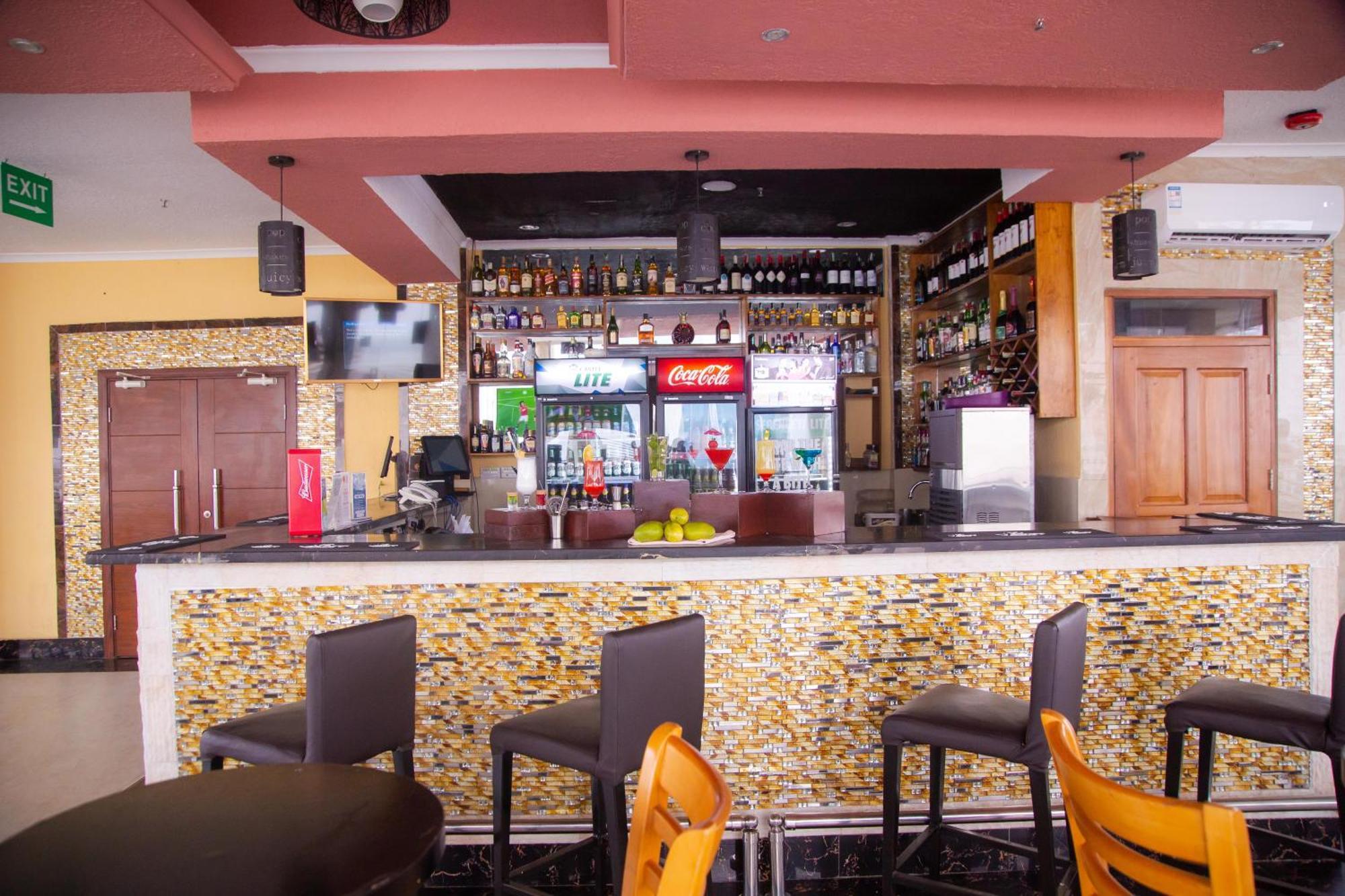 Tiffany Diamond Hotels Ltd - Makunganya Dar-es-Salaam Eksteriør bilde