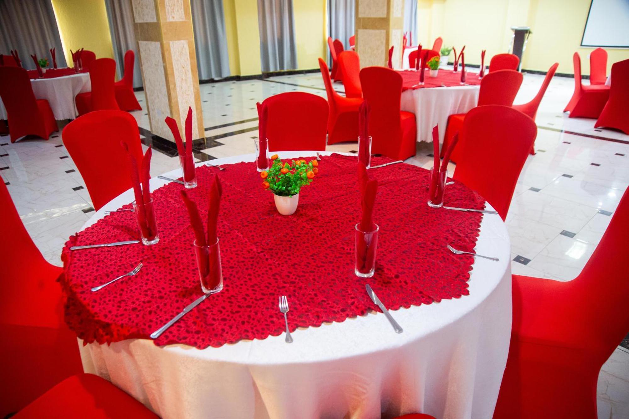 Tiffany Diamond Hotels Ltd - Makunganya Dar-es-Salaam Eksteriør bilde