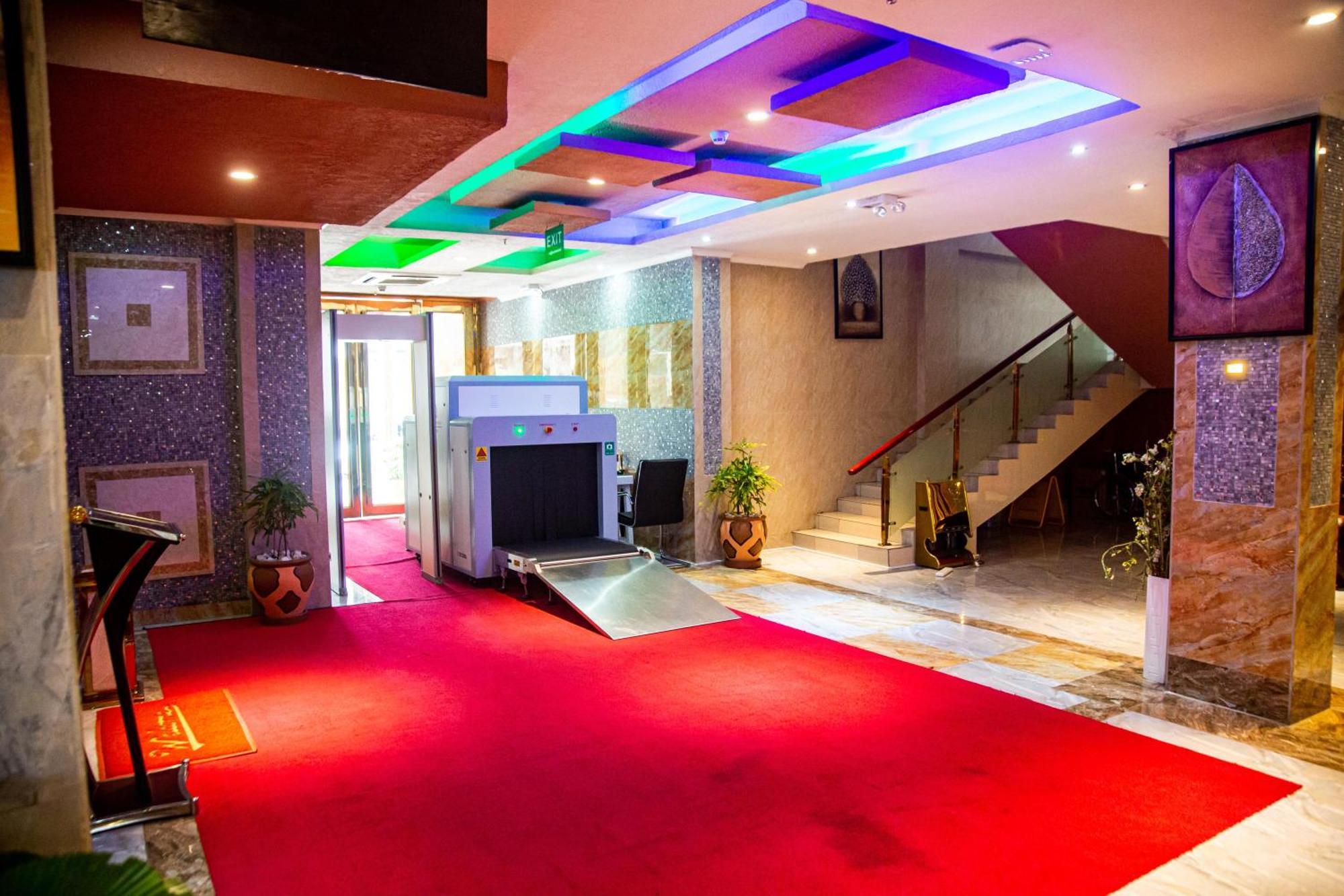 Tiffany Diamond Hotels Ltd - Makunganya Dar-es-Salaam Eksteriør bilde